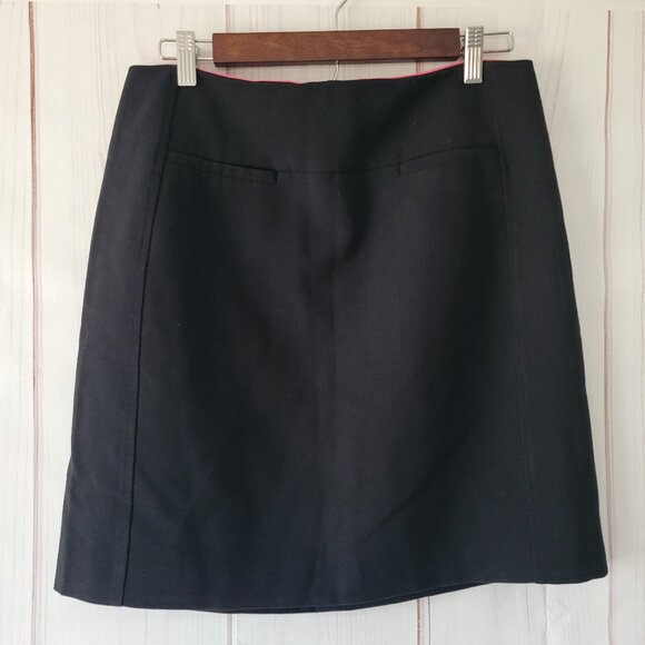 Ann Taylor Loft Black Mini Skirt, Women’s Sz 8, Zipper/Hook Back Closure, EUC - Picture 1 of 6